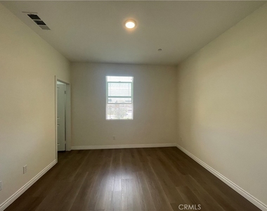 4808 S Apricot Way - Photo Thumbnail 7