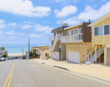 209 Rosecrans Avenue - Photo Thumbnail 0