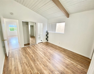 209 Rosecrans Avenue - Photo Thumbnail 11