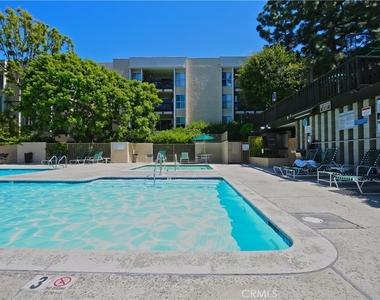 1209 Raintree Circle - Photo Thumbnail 22