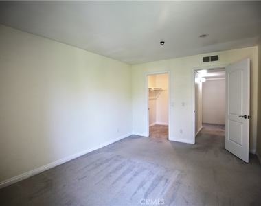 1209 Raintree Circle - Photo Thumbnail 12