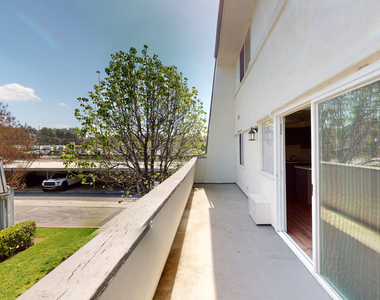 16124 Rosecrans Avenue - Photo Thumbnail 3