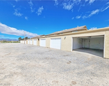 2341 E Calvada Boulevard - Photo Thumbnail 18