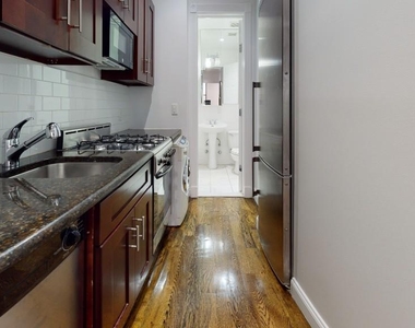 307 Mott Street - Photo Thumbnail 3