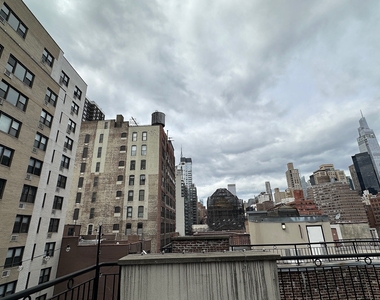 East 35th Street - Photo Thumbnail 7