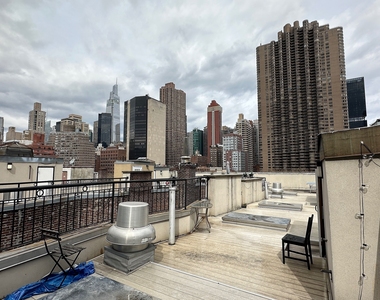 East 35th Street - Photo Thumbnail 10