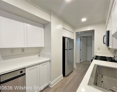 10636 Wilshire Blvd - Photo Thumbnail 4