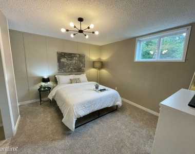 9515 Sw Edgewood Street - Photo Thumbnail 10