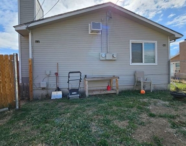 4460 Loomis Ave B - Photo Thumbnail 17