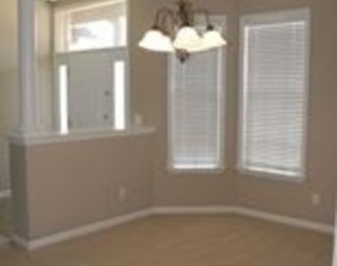 9616 Helmsley Circle - Photo Thumbnail 20