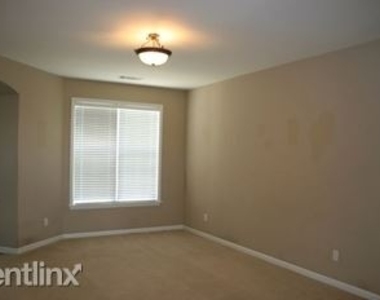 9616 Helmsley Circle - Photo Thumbnail 12