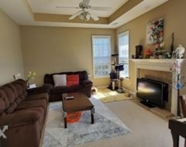 9616 Helmsley Circle - Photo Thumbnail 10