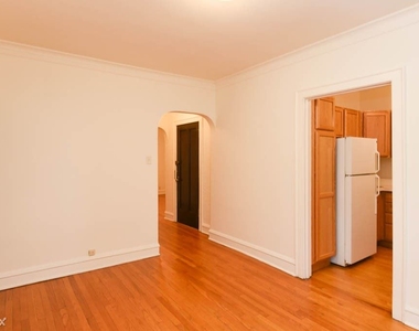 2848 W. Cullom, Unit 5 - Photo Thumbnail 13