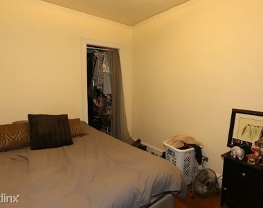 849 W. Fletcher, Unit 4 - Photo Thumbnail 14