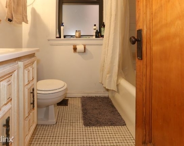 849 W. Fletcher, Unit 4 - Photo Thumbnail 19