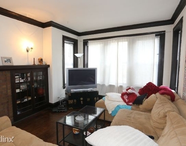 849 W. Fletcher, Unit 4 - Photo Thumbnail 9