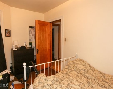 849 W. Fletcher, Unit 7 - Photo Thumbnail 17