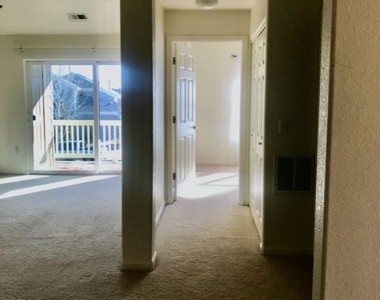 3210 Boulder Circle 203 - Photo Thumbnail 7