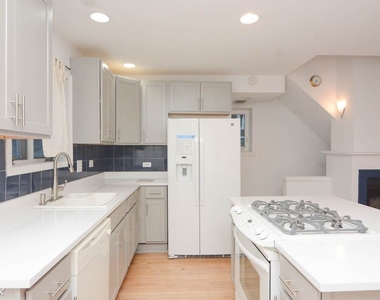 849 W. Fletcher, Unit Ahc - Photo Thumbnail 2