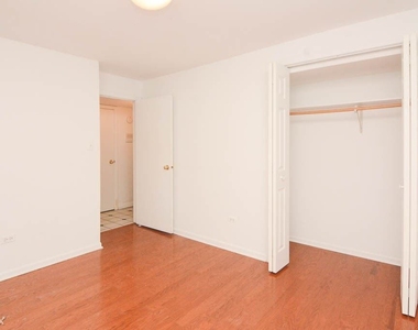 849 W. Fletcher, Unit Chc - Photo Thumbnail 15