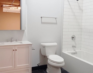 4046 N. Hermitage - Photo Thumbnail 10