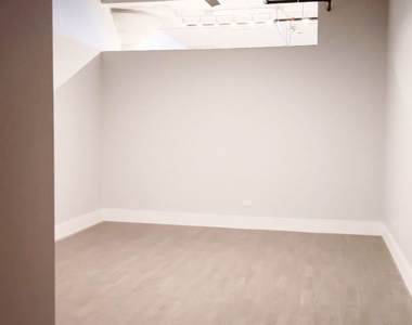 4046 N. Hermitage - Photo Thumbnail 8