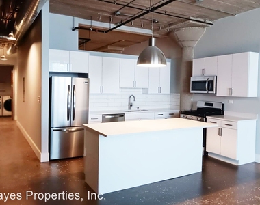 4046 N. Hermitage - Photo Thumbnail 3