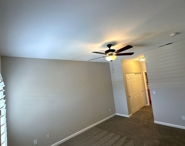 900 S Meadows Pkwy Apt 4421 - Photo Thumbnail 29