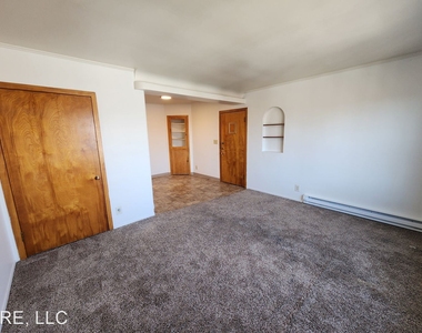 1806 W Pacific Ave - Photo Thumbnail 4