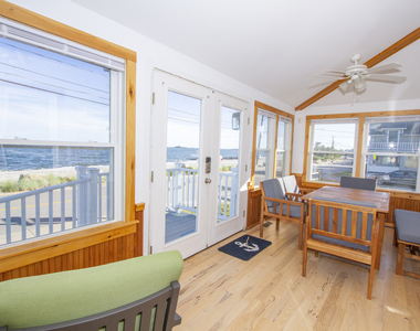 283 Seaside Avenue - Photo Thumbnail 13