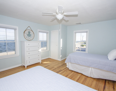 283 Seaside Avenue - Photo Thumbnail 18