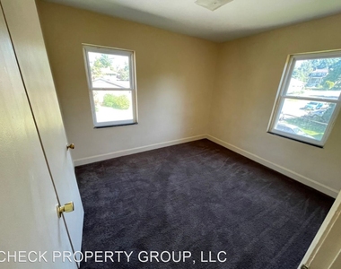 601 Plainview Avenue 4-plex - Photo Thumbnail 11