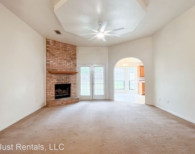 3801 Lone Oak Dr. - Photo Thumbnail 3