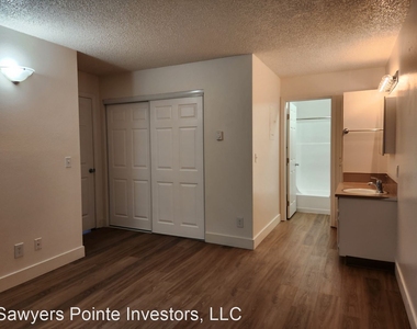 Sawyer Pointe 52588 Ne Sawyer - Photo Thumbnail 5