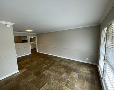 9206 Quail Rock Cir - Photo Thumbnail 17