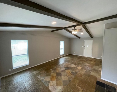 9206 Quail Rock Cir - Photo Thumbnail 15