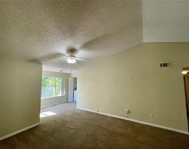 4504 Commander Drive - Photo Thumbnail 5