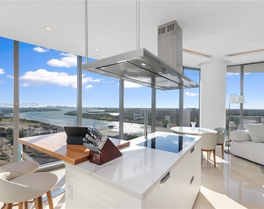 15701 Collins Ave - Photo Thumbnail 12