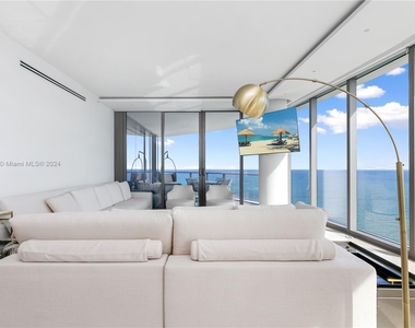 15701 Collins Ave - Photo Thumbnail 3