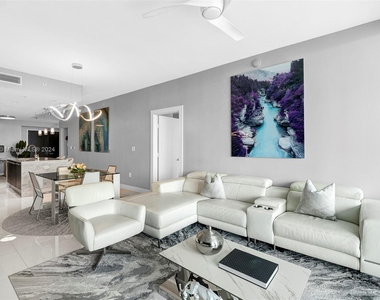 900 Biscayne Blvd - Photo Thumbnail 21