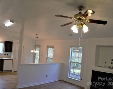 5927 Laurenfield Drive - Photo Thumbnail 2