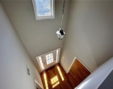 2403 Walnut Tree Lane - Photo Thumbnail 33