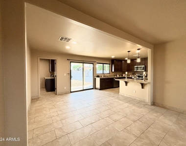 6509 W Palo Verde Avenue - Photo Thumbnail 6