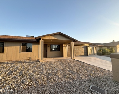 6509 W Palo Verde Avenue - Photo Thumbnail 2