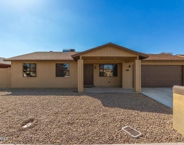 6509 W Palo Verde Avenue - Photo Thumbnail 0