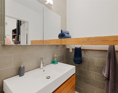 2220 S Harwood Street - Photo Thumbnail 17