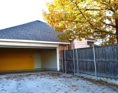 307 Calstone Drive - Photo Thumbnail 30