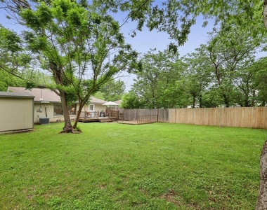 3811 Lenel Drive - Photo Thumbnail 2