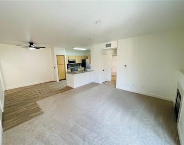 24909 Madison Avenue - Photo Thumbnail 5