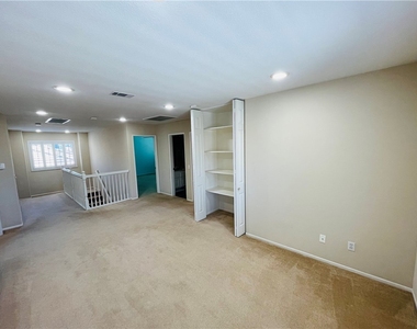 27530 Sierra Madre Drive - Photo Thumbnail 34